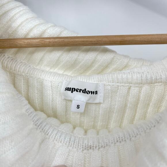 superdown | Ava Skirt Set in Cream Off White Ribbed Knit Top & Mini S - Picture 4 of 7